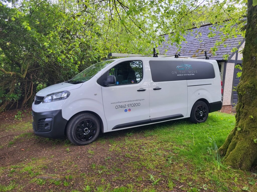 On-The-Move-Mobile-Car-Valeting-1