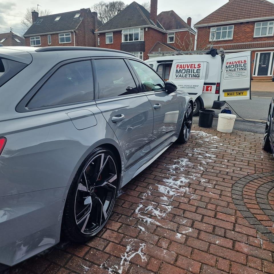 Fauvels-Mobile-Valeting-1