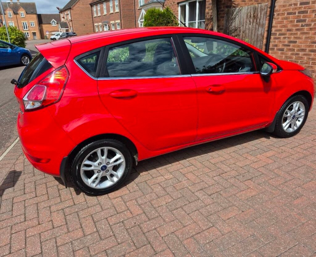 Lomax-Valeting-Detailing-1