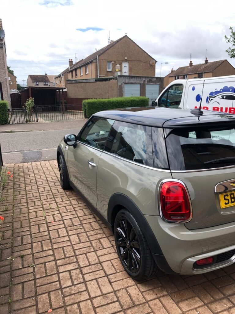 Mr.-Bubbles-Mobile-Carwash-Valeting-7nd5fn4