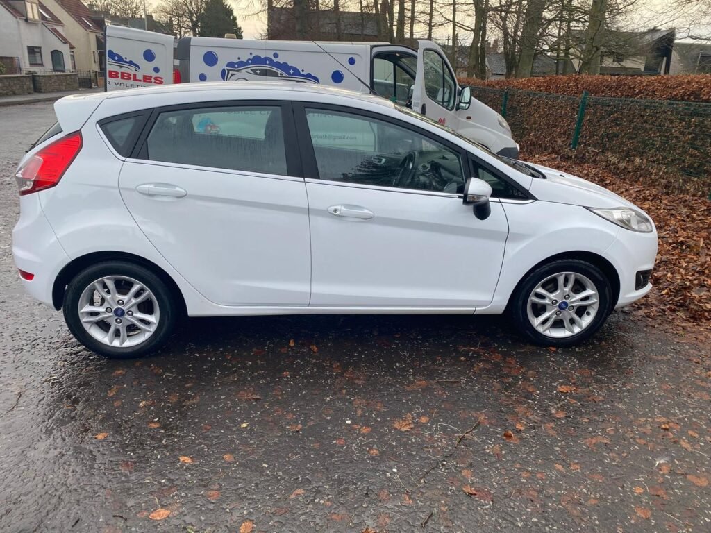 Mr.-Bubbles-Mobile-Carwash-Valeting-lu6f5nf